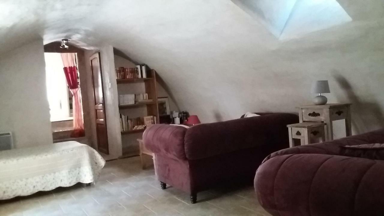 Le Passe Compose Villa Millau Bagian luar foto