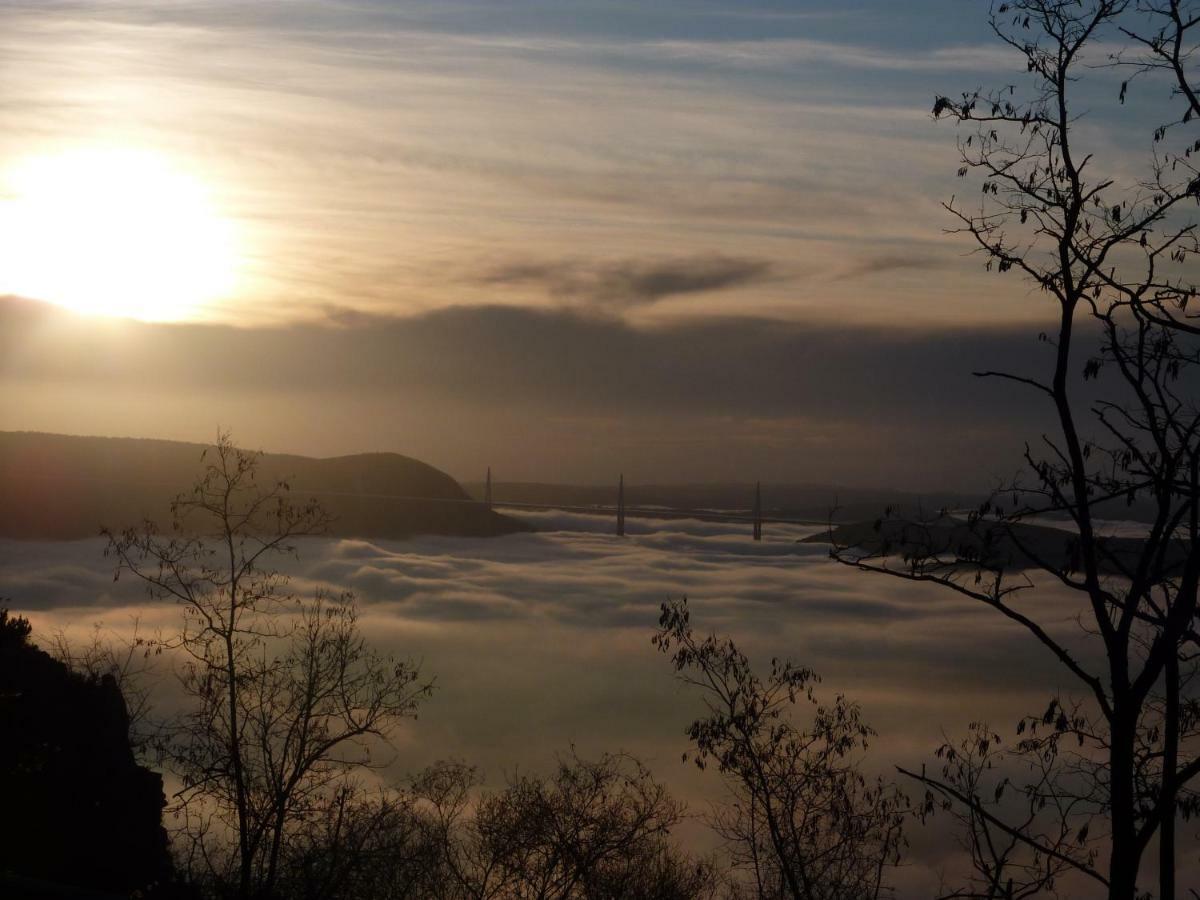 Le Passe Compose Villa Millau Bagian luar foto