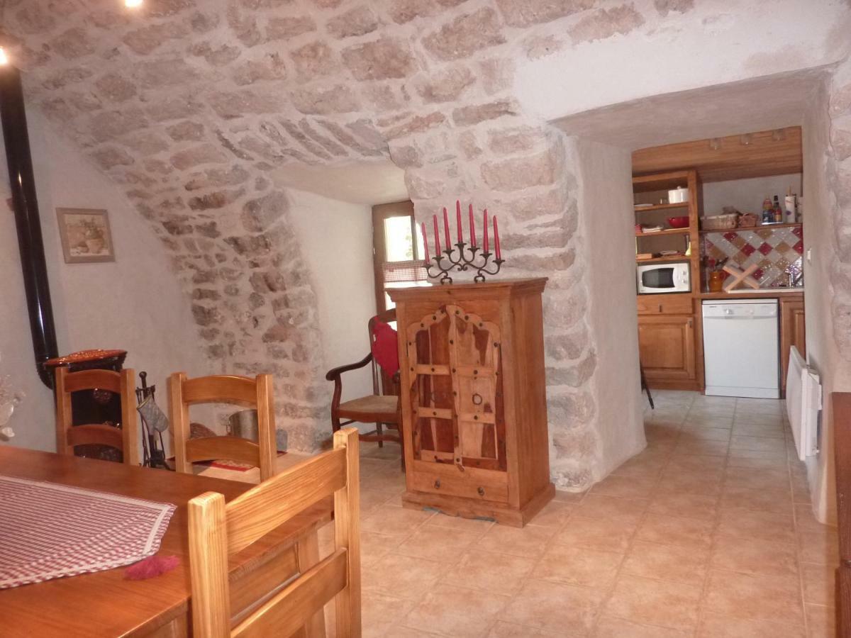 Le Passe Compose Villa Millau Bagian luar foto